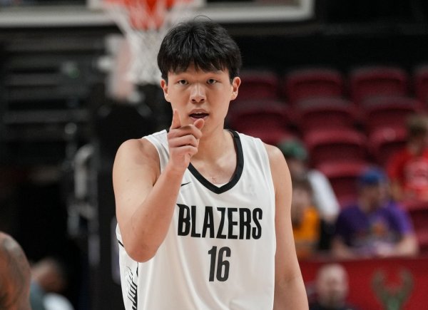 金富宝配资 阿里纳斯：杨瀚森定位就是约基奇和申京，你总会想首轮拿下他