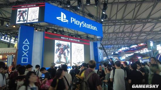 股联社 不是，真有游戏制作人穿机甲上台演出？