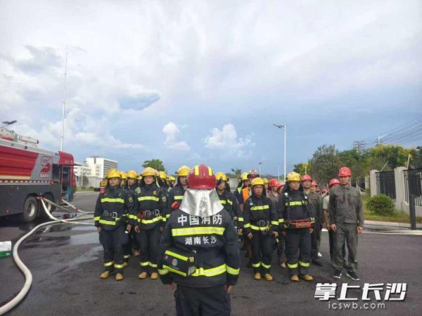 多盈策略 宁乡消防在关山储能电站开展“六熟悉”实战演练