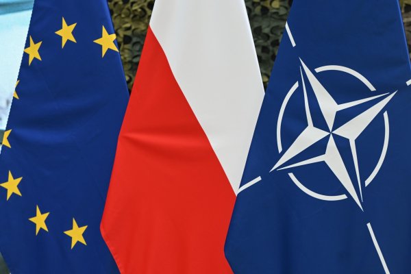 旭阳配资 美国向北约通报：撤军！